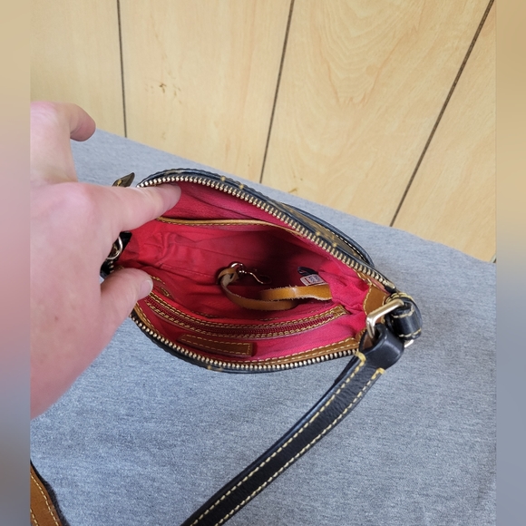Dooney and Bourke Shoulder Bag - Picture 3 of 12